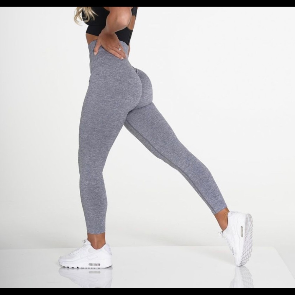 NVGTN grey scrunch seamless leggings